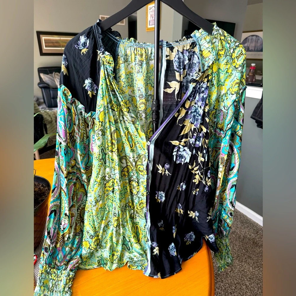 🦋 FREE PEOPLE 🦋 Multicolor Patchwork Blouse - Picture 2 of 6